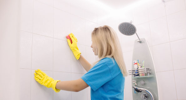 How to Clean Mould in Showers